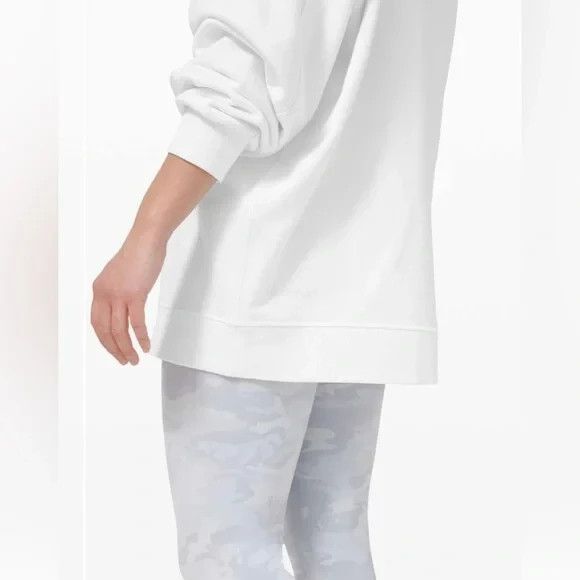 Lululemon Perfectly Oversized Crew Neck Sweatshirt White Size 10 Outdoors Lounge - Picture 2 of 8